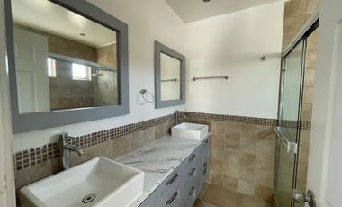 Se Vende casa de 4 recamaras dentro de un coto con acceso Controlado pasando Flamingos.