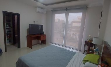 En Urbanización Privada Se Vende Casa con Proyección para Tercer Piso Depto Independiente