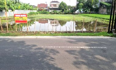 Tanah Pekarangan Strategis di Tepi Jalan Ahmad Wahid
