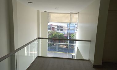 VENDO CHALET DE 4 PISOS EN  URB. SAN ROQUE SURCO