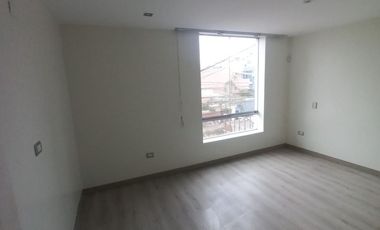 VENDO CHALET DE 4 PISOS EN  URB. SAN ROQUE SURCO