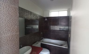 VENDO CHALET DE 4 PISOS EN  URB. SAN ROQUE SURCO