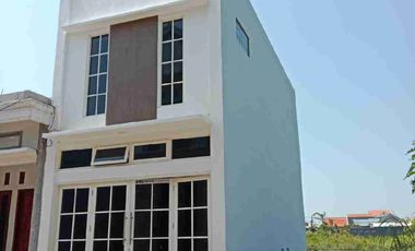 DI JUAL RUMAH  BARU 2 LANTAI* 

Lokasi Cemandi Sedati Sidoarjo

- Luas Tanah: 4 x 10 (40m2)
- Luas Bangunan ( Lantai 2 + Mezzanine)
- KM/WC:  1 Unit
-