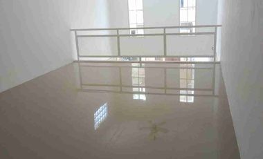 DI JUAL RUMAH  BARU 2 LANTAI* 

Lokasi Cemandi Sedati Sidoarjo

- Luas Tanah: 4 x 10 (40m2)
- Luas Bangunan ( Lantai 2 + Mezzanine)
- KM/WC:  1 Unit
-