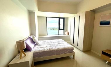 FOR RENT: BRANDNEW, CHIC FRONT SEAVIEW STUDIO IN MANDANI BAY SUITES, MANDAUE CITY, CEBU.