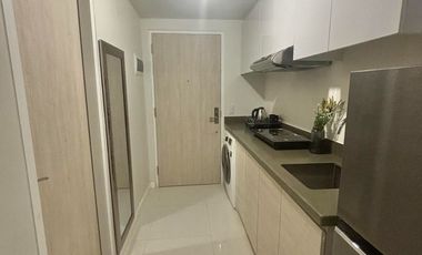 FOR RENT: BRANDNEW, CHIC FRONT SEAVIEW STUDIO IN MANDANI BAY SUITES, MANDAUE CITY, CEBU.