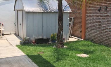 VENDO CASA SEMINUEVA EN LA LOMA XICOTÉNCATL EXCELENTE UBICACION A UNA CUADRA DE LA UAT