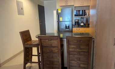 Manta, Vendo Hermoso Departamento Amoblado con Vista al Mar