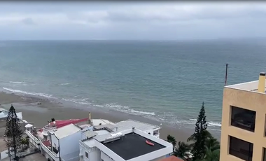 Manta, Vendo Hermoso Departamento Amoblado con Vista al Mar