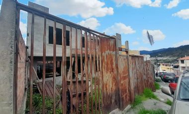 OPORTUNIDAD DE INVERSIÓN, SE VENDEN 2 CASAS EN OBRA GRIS, EN ZARZAS 2, SUR DE LOJA