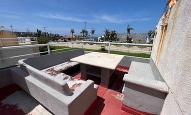 Roof garden con asador. Estancia con salida a las áreas comunes