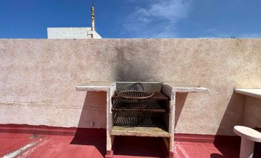 Roof garden con asador. Estancia con salida a las áreas comunes