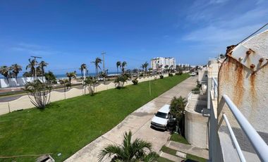 Roof garden con asador. Estancia con salida a las áreas comunes