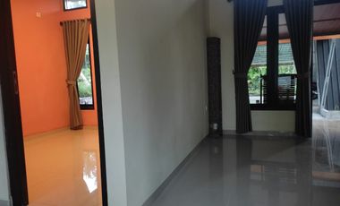 VILLA MURAH MINIMALIS KEKINIAN TANAH LUAS DI PAKEM SLEMAN
