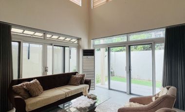 4 BEDROOMS HOUSE & LOT IN WHITE PLAINS SUBDIVISION, QUEZON CITY