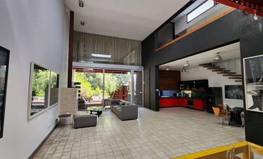 Techos Doble Altura: Espectacular Casa en Venta en La Mejor Zona de Miraflores