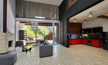 Techos Doble Altura: Espectacular Casa en Venta en La Mejor Zona de Miraflores