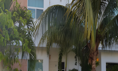 SE VENDE BONITA Y AMPLIA CASA EN QUINTANA ROO