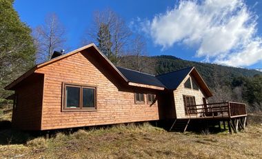 Huife 42 km Pucón Casa en parcela terreno de 3,5 hectáreas