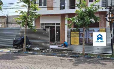 Jual Ruko / Rumah Usaha Baru Gress
Perumahan Kahuripan Niwana
Sidoarjo

Ada 4 Unit, Laku 3 Unit
*Sisa 1 Unit*

Luas 45m2 ( 4.5x10 )
LB LB 67m2 ( 2 Lan