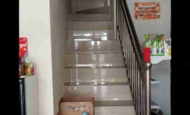 Jual Ruko
*Raya Bubutan Surabaya*

Luas tanah : 44m2
LB : 88m2 ( 2 LT )
Kmr mandi : 1
Ruangan Los
Hadap : Barat
PLN : 2200 Watt
Air : Sumur
Surat : SH