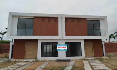 Casa de venta en la Urbanización Ciudad Celeste, de estreno, Samborondón.
