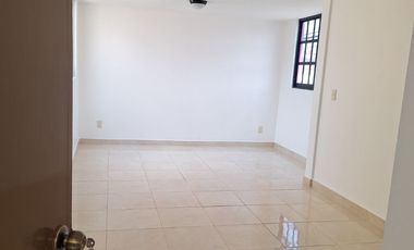 Casa en Renta en esquina Para Uso de Oficina Únicamente