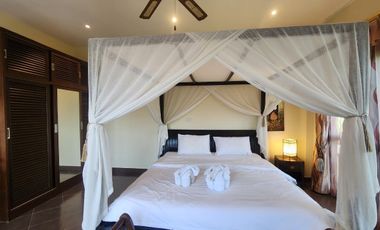 4BR Luxury Villa w/ Pool, Steps to Beach - ฿8.65M
