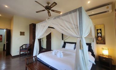 4BR Luxury Villa w/ Pool, Steps to Beach - ฿8.65M