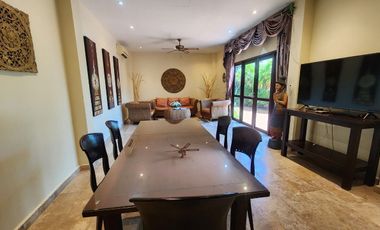4BR Luxury Villa w/ Pool, Steps to Beach - ฿8.65M