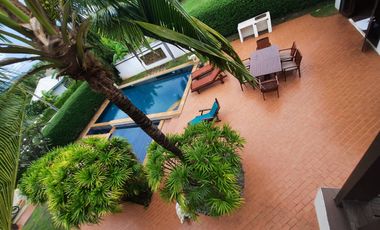 4BR Luxury Villa w/ Pool, Steps to Beach - ฿8.65M