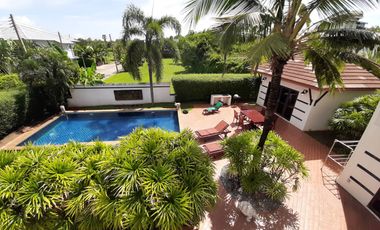 4BR Luxury Villa w/ Pool, Steps to Beach - ฿8.65M
