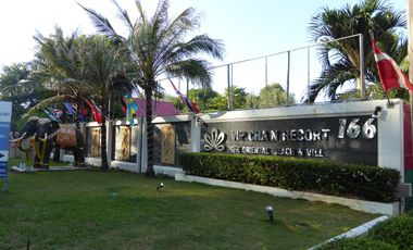 4BR Luxury Villa w/ Pool, Steps to Beach - ฿8.65M