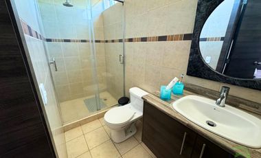 EN VENTA HERMOSA CASA DE 3 PISOS EN CARCELÉN