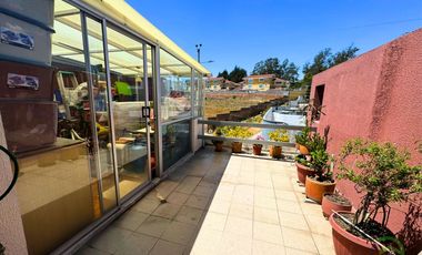 EN VENTA HERMOSA CASA DE 3 PISOS EN CARCELÉN