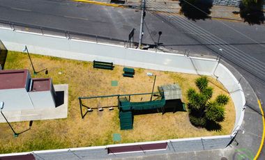 EN VENTA HERMOSA CASA DE 3 PISOS EN CARCELÉN