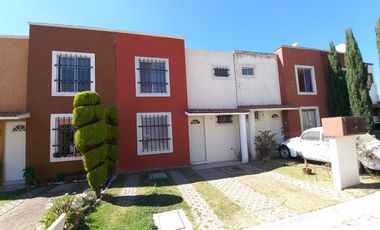 SE RENTA CASA EN FRACCIONAMIENTO EN Residencial Hacienda San Joaquin, Circuito San Joaquin, Barrio del Calvario, San Juan Cuautlancingo, Puebla, Méxic