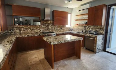 SE RENTA CASA AMUEBLADA EN PRIVADA, EN CIUDAD DEL CARMEN, CAMPECHE.