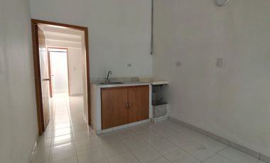 ARRENDAMOS APARTAESTUDIO GIRÓN GALLINERAL SANTA CRUZ PRIMER PISO SERVICIOS INCLUIDOS