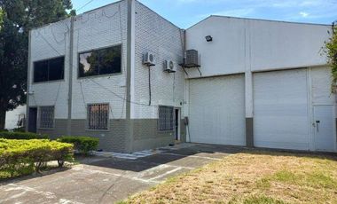 VENDO BODEGA  CON AREA TOTAL 16.000M2 Y 2.000M2 CONSTRUIDOS BARRIO INDUSTRIAL PALMIRA