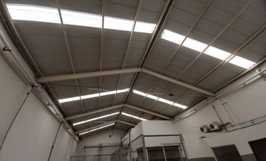 VENDO BODEGA  CON AREA TOTAL 16.000M2 Y 2.000M2 CONSTRUIDOS BARRIO INDUSTRIAL PALMIRA