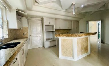Casa en Venta en Mazatlán, en Club Real