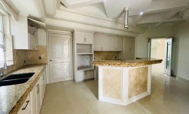 Casa en Venta en Mazatlán, en Club Real