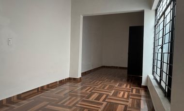 VENTA CASA-OFICINAS REMODELADAS CENTRO MONTERREY