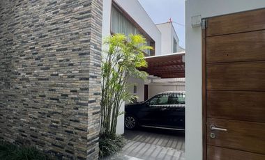 CASA EN VENTA O ALQUILER EN SAN ISIDRO - JOSE DE ACOSTA