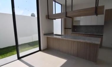 CASA EN PIEDRA VIVA, AJIJIC