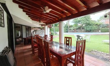 CASA EN VENTA EN FRACCIONAMIENTO LOMAS DE COCOYOC MORELOS