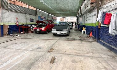 VENTA DE LOCAL COMERCIAL DE 437M2 EN EL OVALO DE HUACHO