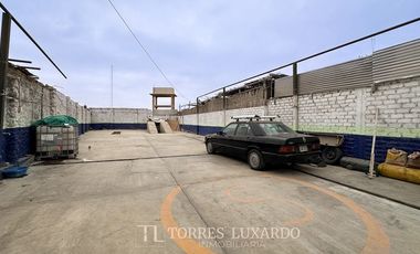 VENTA DE LOCAL COMERCIAL DE 437M2 EN EL OVALO DE HUACHO