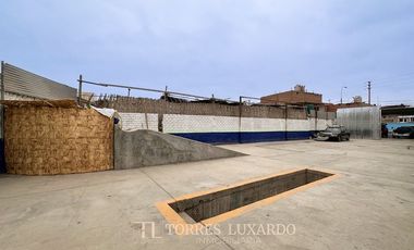 VENTA DE LOCAL COMERCIAL DE 437M2 EN EL OVALO DE HUACHO